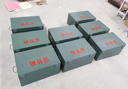 营根镇炸药箱和雷管箱一般是怎么存放的？