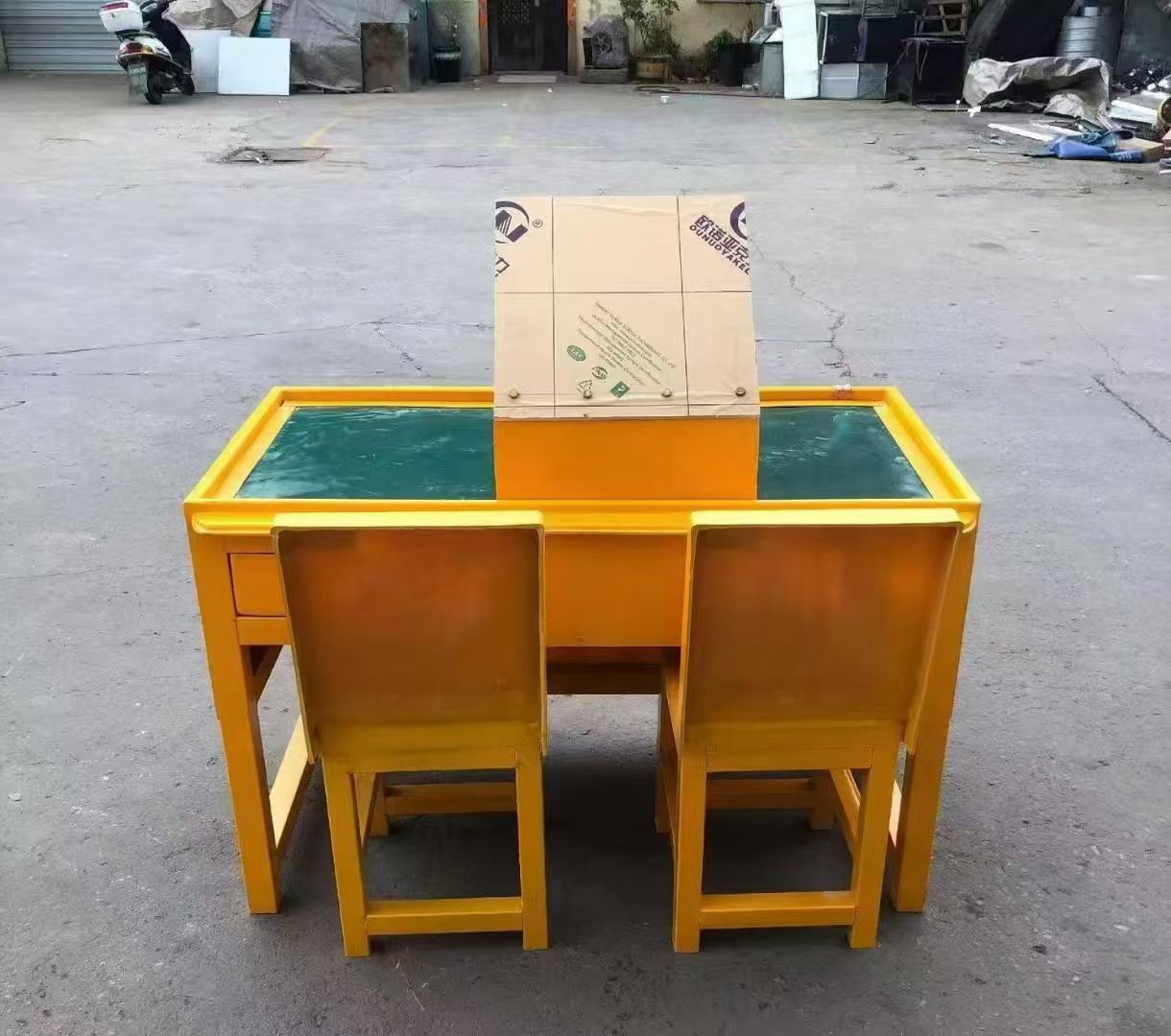 营根镇防静电导通桌井下煤矿火工品发放桌：危险品流转的安全守护者